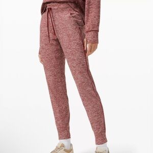 lululemon athletica burgandy heathered Jogger Pants size 6 EUC